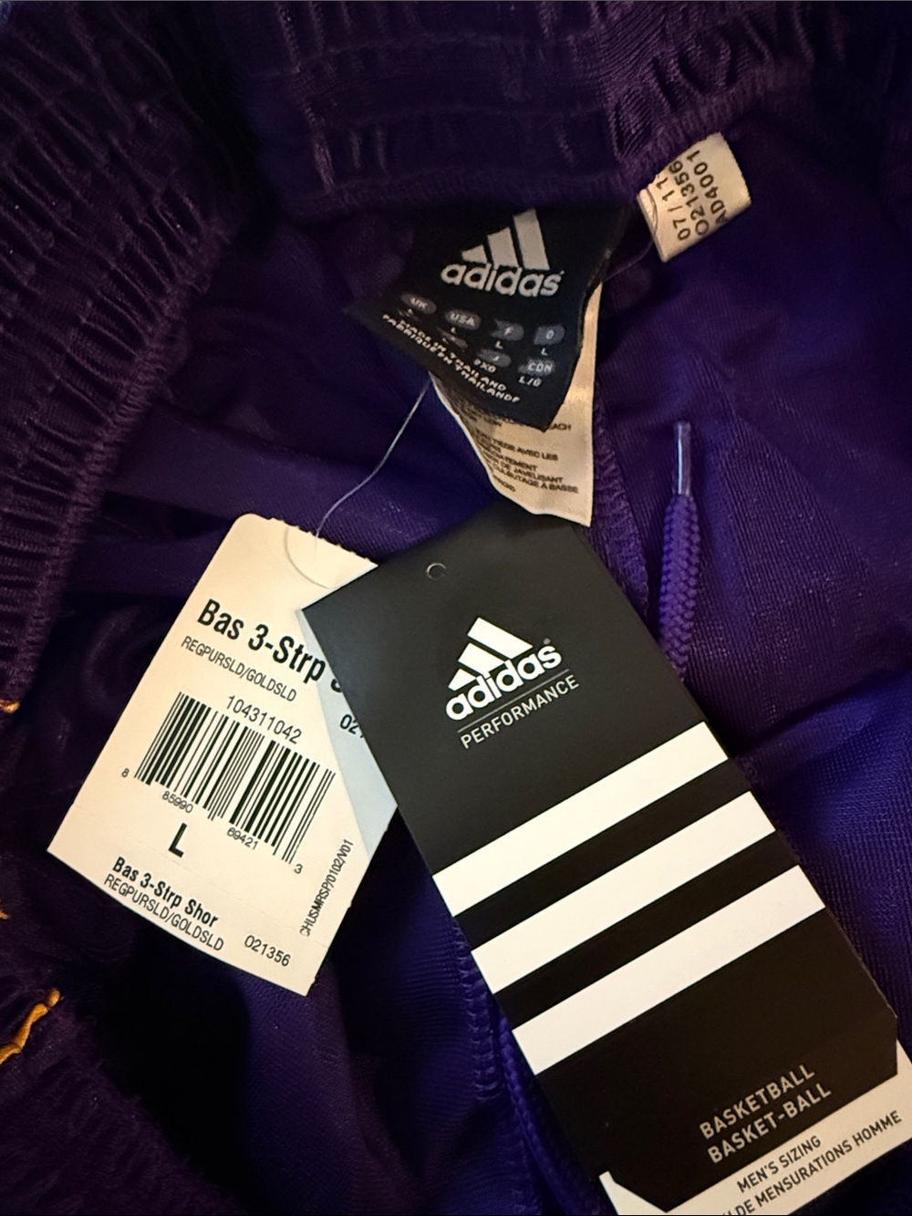 🏀 New with Tags Adidas Performance 3-Stripe Basketball Shorts - Picture 5 of 7